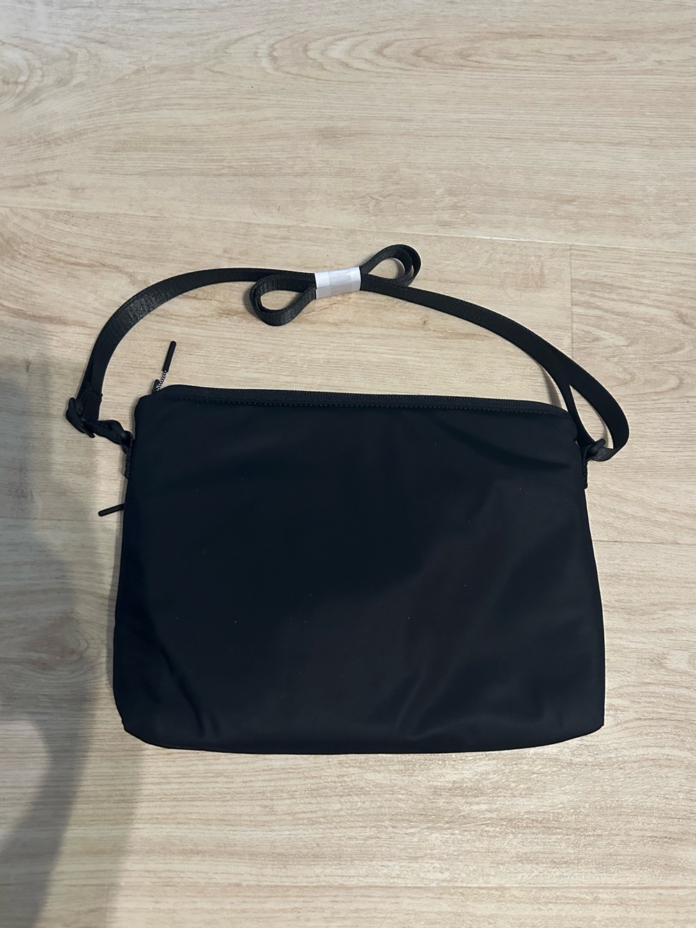 Lululemon Crossbody - NWT - Picture 3 of 5